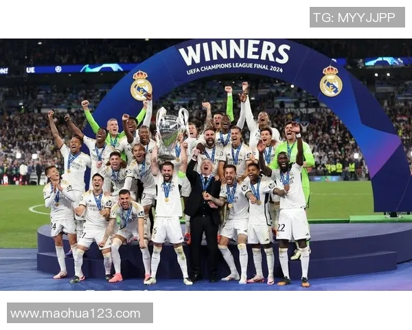 探寻13号足球明星的传奇故事与辉煌成就