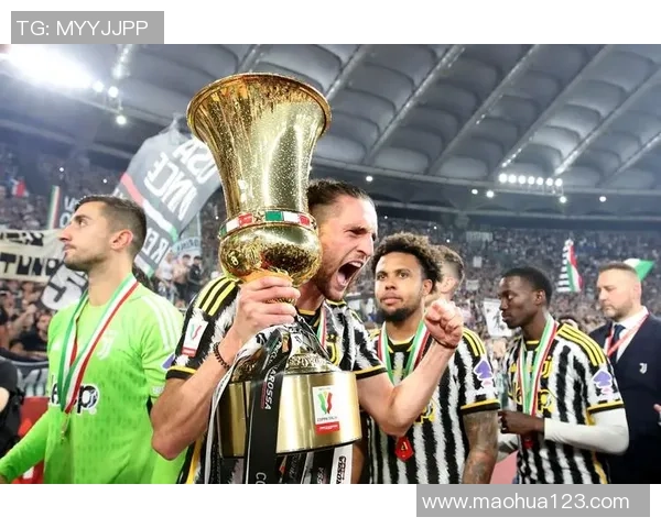 最受欺负的足球明星背后的故事与奋斗历程揭秘 最受欺负的足球明星背后的故事与奋斗历程揭秘