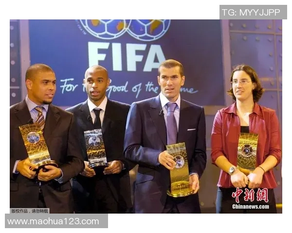 足球界的传奇对决谁是当今最强足球明星的王者之争